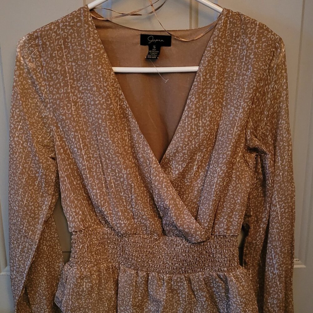 NWOT Jopna Tan & White Small Print Pullover Top Misses Small